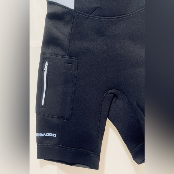 Sea-Doo Women's Back Zipper3 Mm Exotic Shorty Wetsuit Deep Purple/Black/Blue NWT - Picture 8 of 16